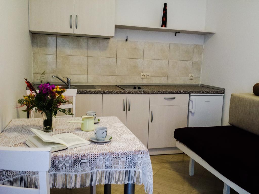 Apartments Angela Говедари Экстерьер фото